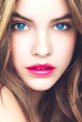 >Models Seducing with gorgeous eyes