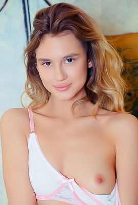 Mia Bloom Exposing Her Sexy Small Breasts And Lush-lipped Pussy