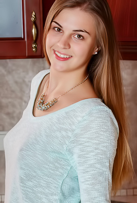 >Bella Libre Sliding Her Lacy Panties Down Her Silky Thighs