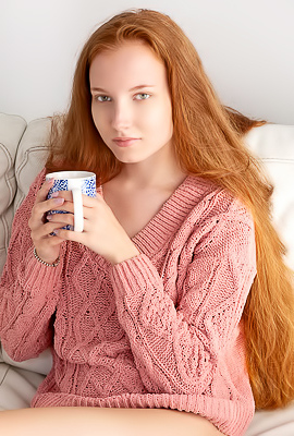 Lola Jolie Lounging Naked On The Leather Sofa