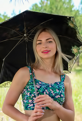 Roxy Offering A Teasing Glimpse Of Her Luscious Booty In Bun-hugging Lace Panties