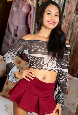 >Namy Asian Her Naughty Smile Promising Exotic Delights To Come