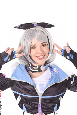 Eve Sweet Showing Sporting Cosplay Look with Sleek Shaved Design