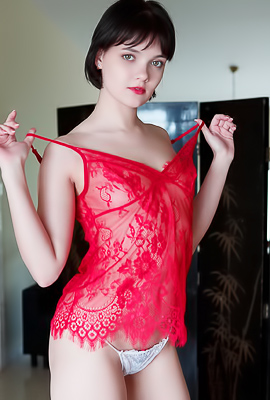>Chanel Fenn Demands to Be Admired as She Spreads and Seizes Pleasure