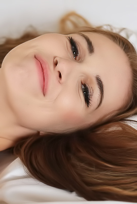 >Nela Beds Down for a Thrilling Striptease Finale